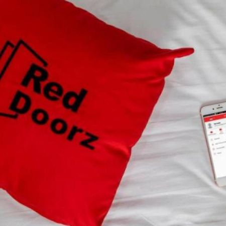 Reddoorz Syariah At Jalan Menteri Supeno Hotel Yogyakarta Exterior foto