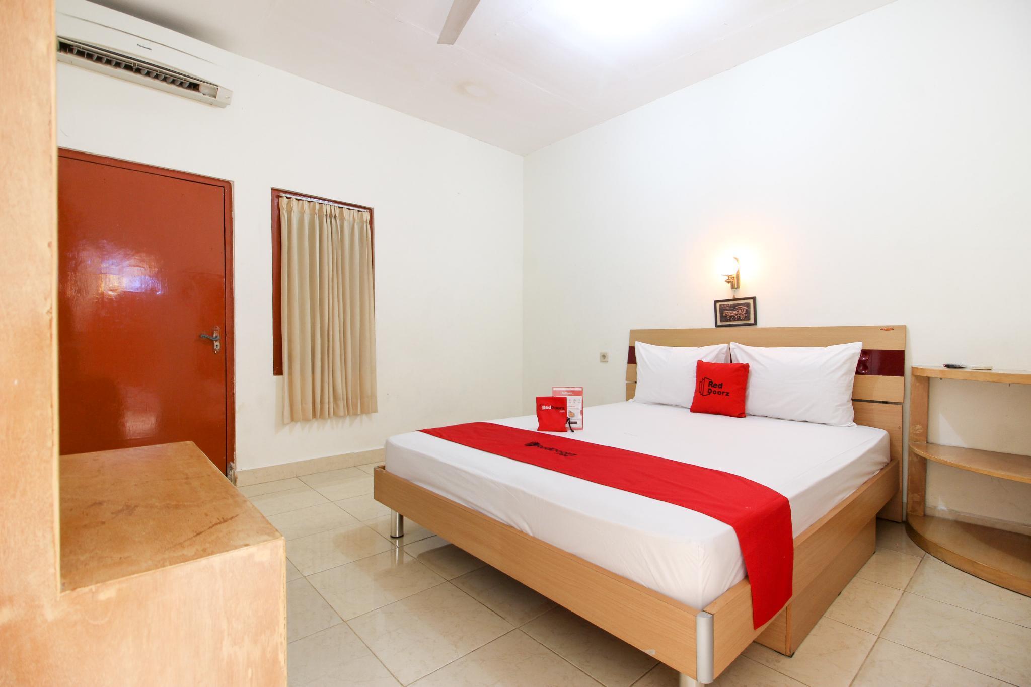 Reddoorz Syariah At Jalan Menteri Supeno Hotel Yogyakarta Exterior foto