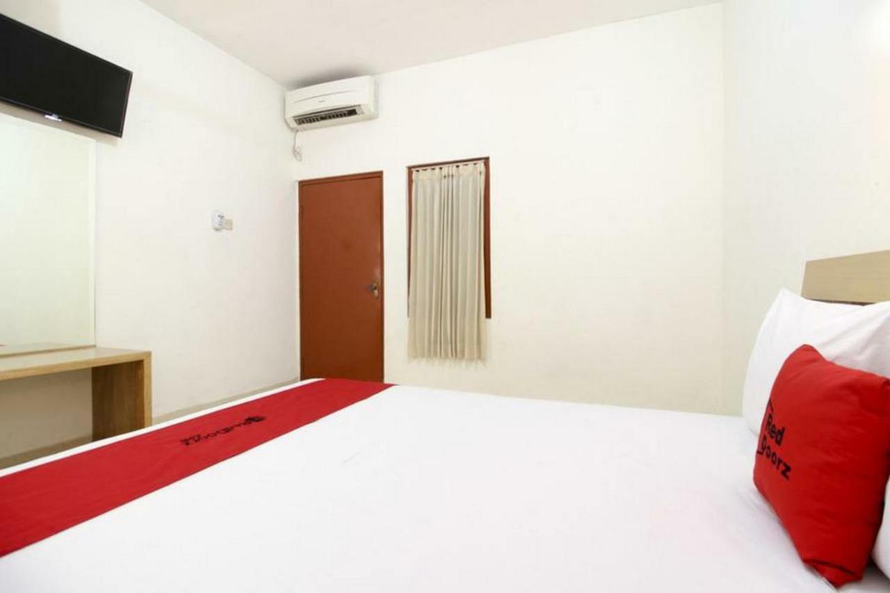 Reddoorz Syariah At Jalan Menteri Supeno Hotel Yogyakarta Exterior foto
