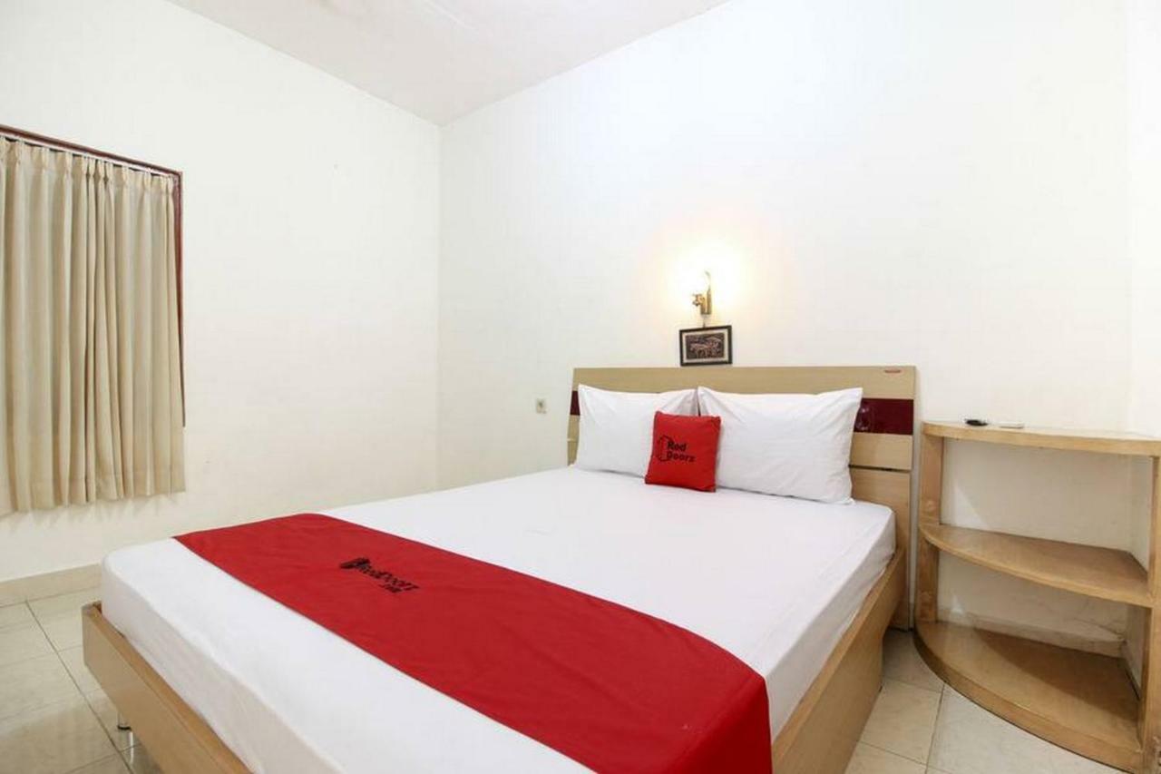 Reddoorz Syariah At Jalan Menteri Supeno Hotel Yogyakarta Exterior foto